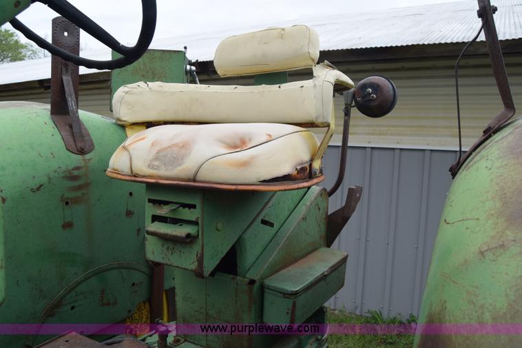 image for item E6356 1968 John Deere 4020 tractor