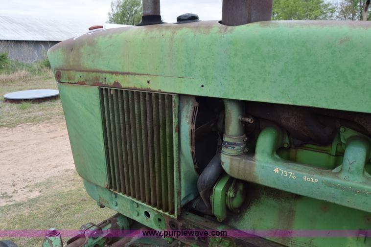 image for item E6356 1968 John Deere 4020 tractor