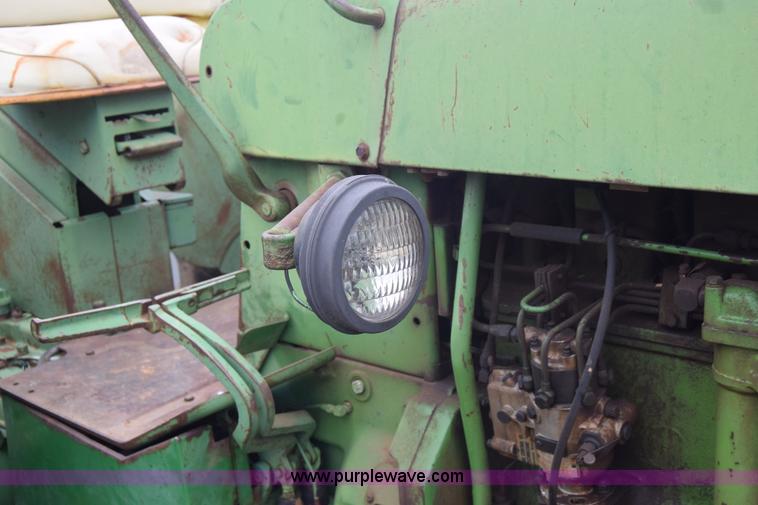 image for item E6356 1968 John Deere 4020 tractor