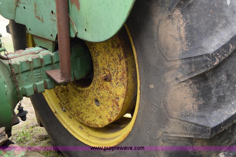 image for item E6356 1968 John Deere 4020 tractor