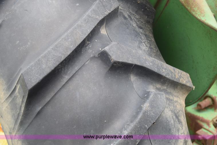 image for item E6356 1968 John Deere 4020 tractor