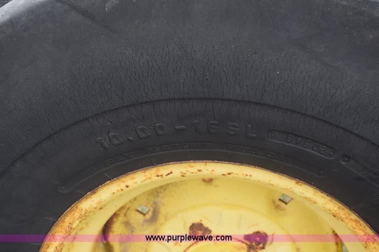 image for item E6356 1968 John Deere 4020 tractor