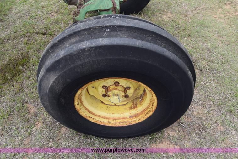 image for item E6356 1968 John Deere 4020 tractor