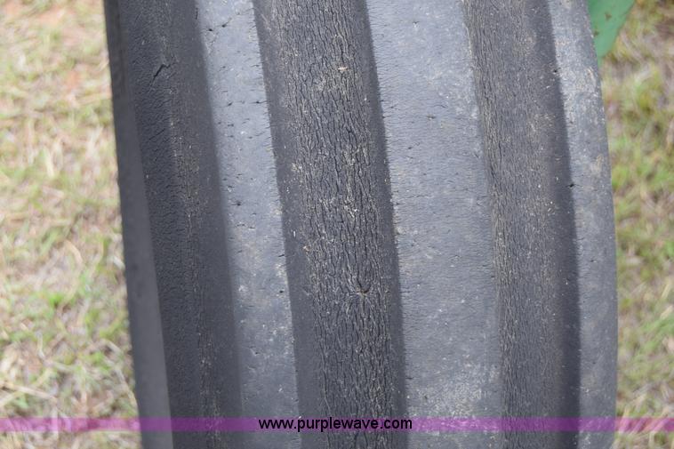 image for item E6356 1968 John Deere 4020 tractor