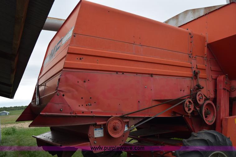 image for item E6358 Massey-Ferguson 860 combine