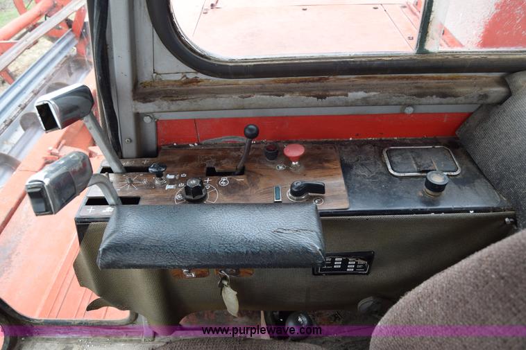 image for item E6358 Massey-Ferguson 860 combine