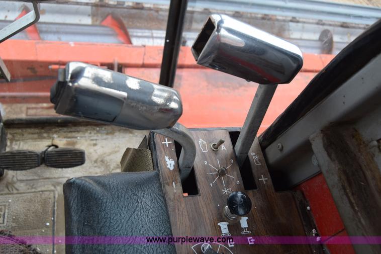 image for item E6358 Massey-Ferguson 860 combine