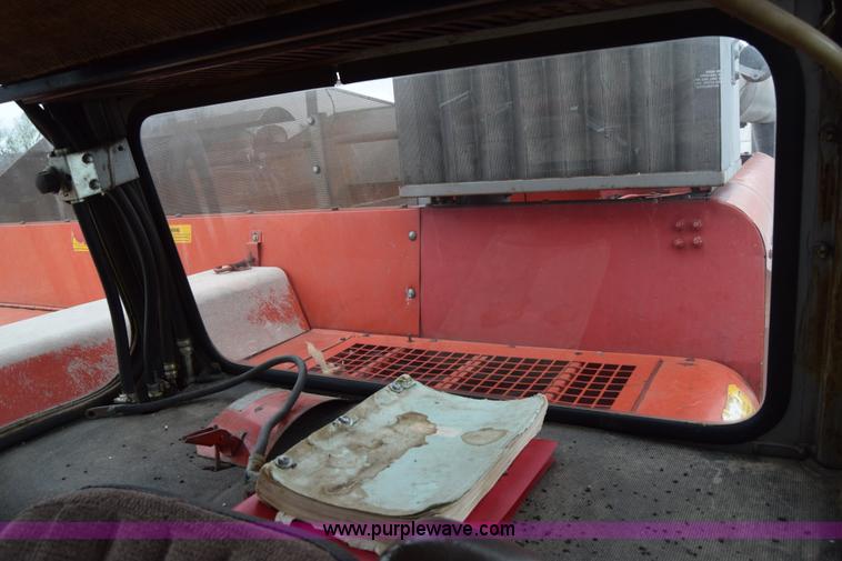 image for item E6358 Massey-Ferguson 860 combine