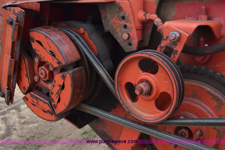 image for item E6358 Massey-Ferguson 860 combine