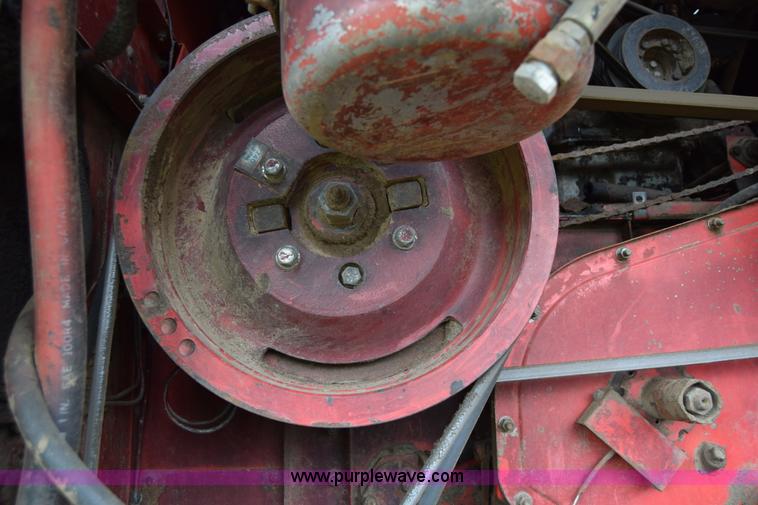 image for item E6358 Massey-Ferguson 860 combine