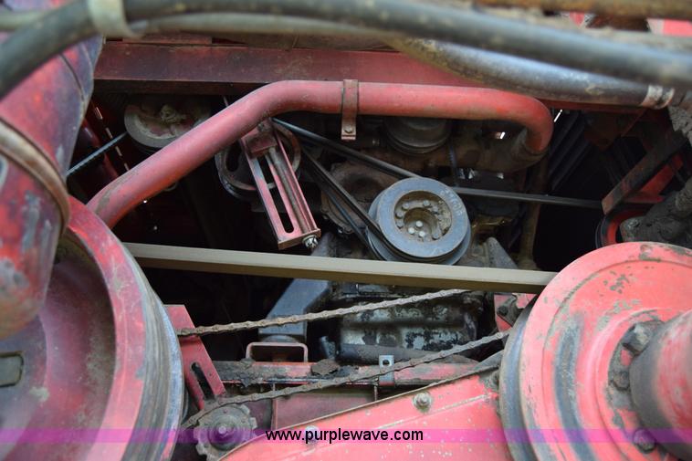 image for item E6358 Massey-Ferguson 860 combine