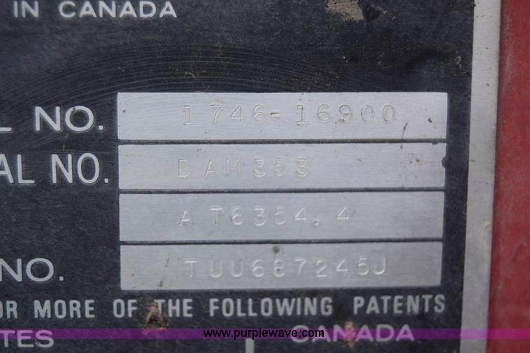 image for item E6358 Massey-Ferguson 860 combine