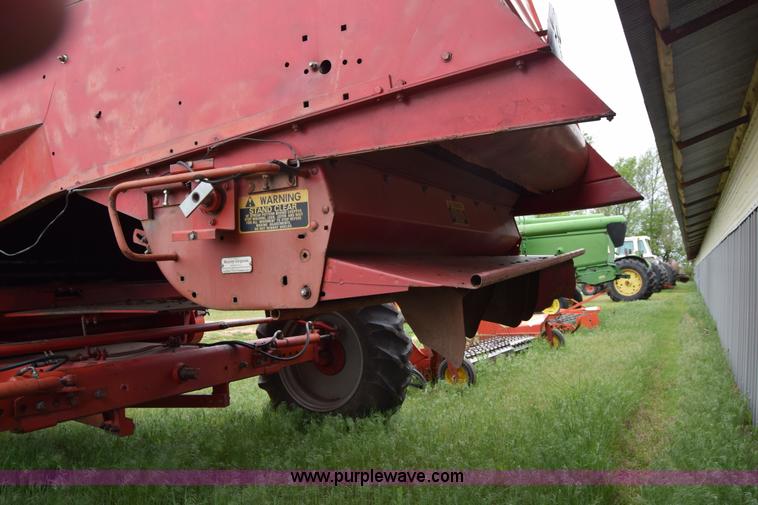 image for item E6358 Massey-Ferguson 860 combine