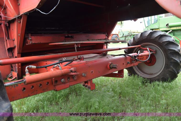 image for item E6358 Massey-Ferguson 860 combine
