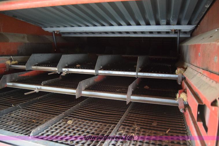 image for item E6358 Massey-Ferguson 860 combine