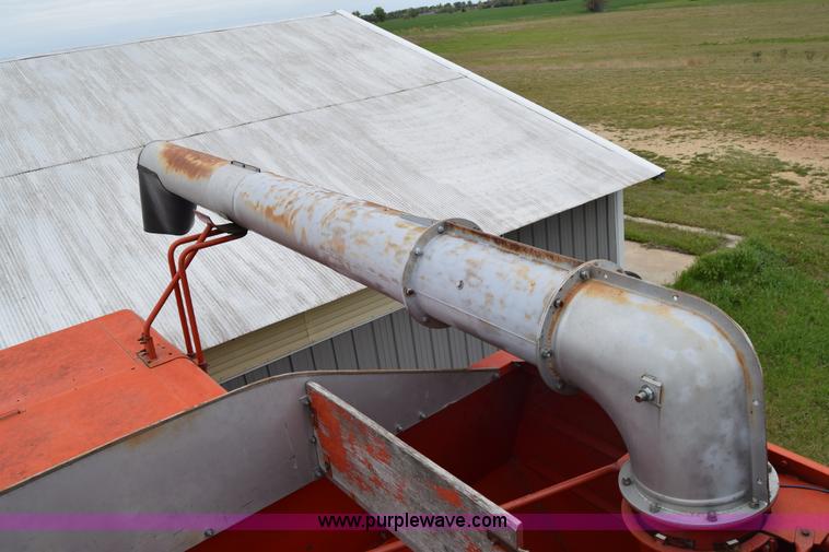 image for item E6358 Massey-Ferguson 860 combine