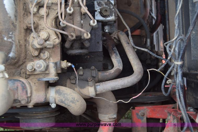 image for item E6358 Massey-Ferguson 860 combine