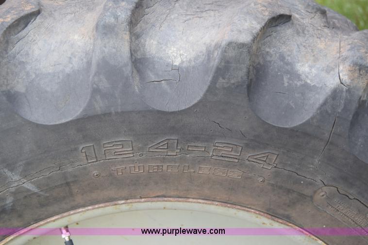 image for item E6358 Massey-Ferguson 860 combine