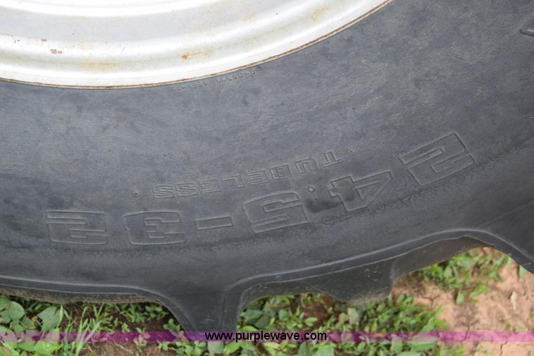 image for item E6358 Massey-Ferguson 860 combine