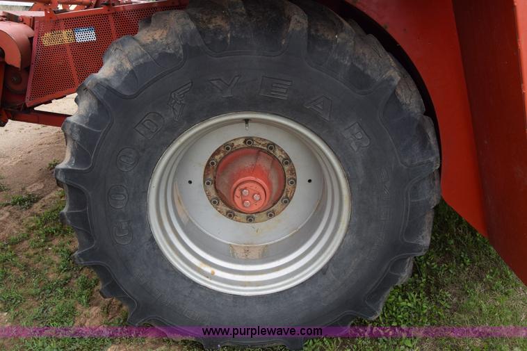 image for item E6358 Massey-Ferguson 860 combine