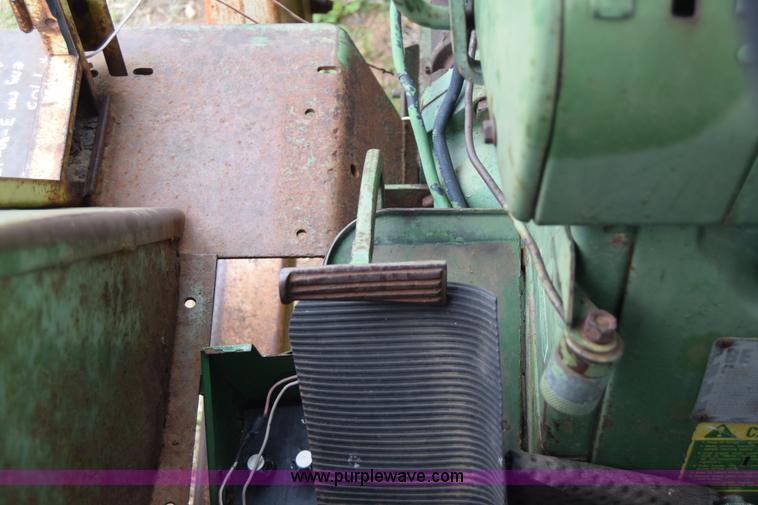 image for item E6359 John Deere 4010 tractor