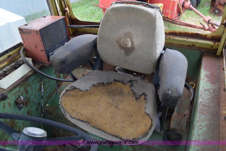 image for item E6359 John Deere 4010 tractor