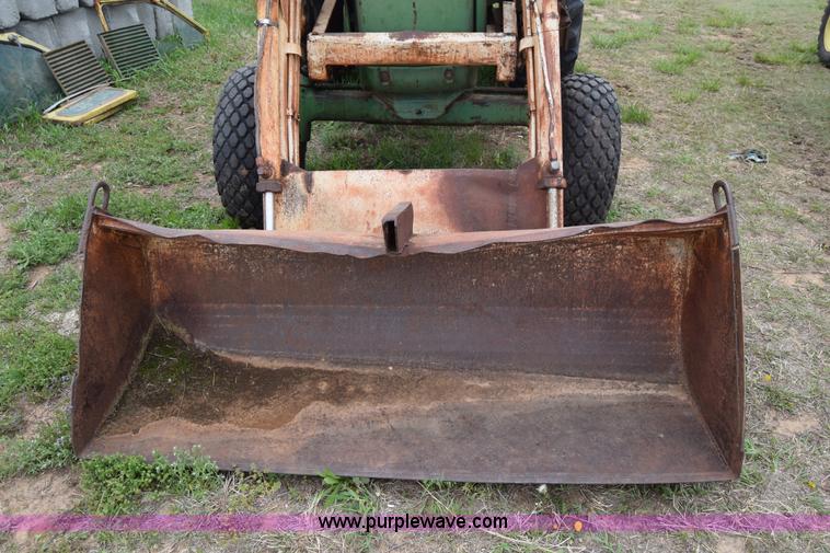 image for item E6359 John Deere 4010 tractor