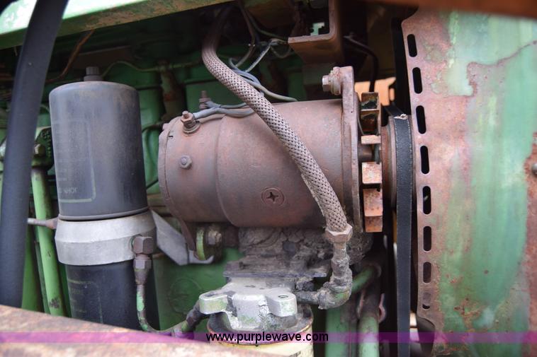 image for item E6359 John Deere 4010 tractor