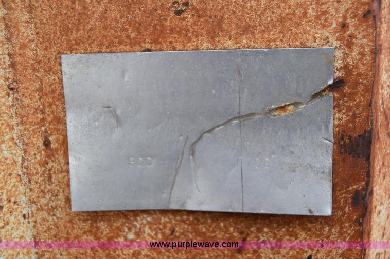 image for item E6359 John Deere 4010 tractor