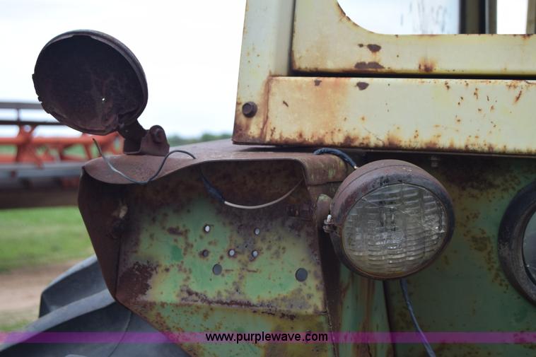 image for item E6359 John Deere 4010 tractor