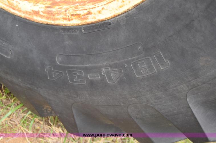 image for item E6359 John Deere 4010 tractor