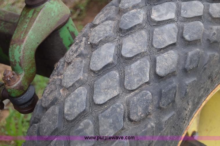 image for item E6359 John Deere 4010 tractor