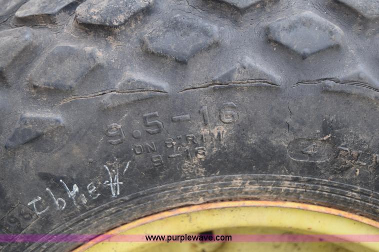 image for item E6359 John Deere 4010 tractor