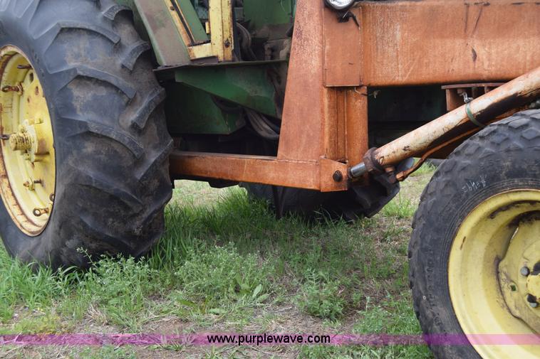 image for item E6359 John Deere 4010 tractor