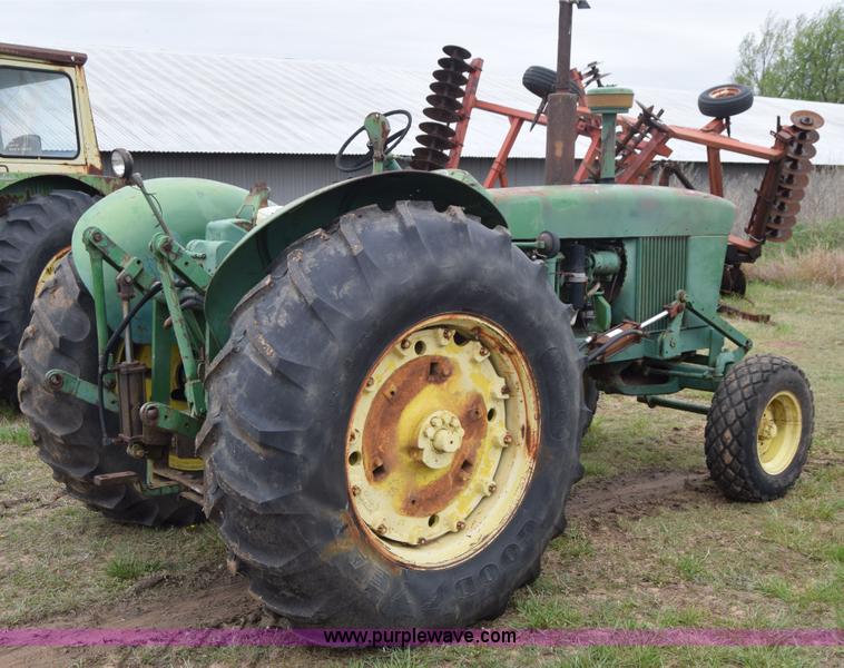 image for item E6360 John Deere 4010 tractor