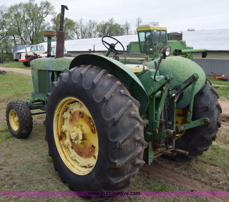 image for item E6360 John Deere 4010 tractor