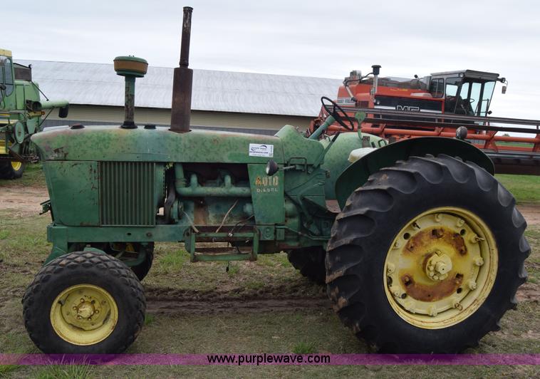 image for item E6360 John Deere 4010 tractor
