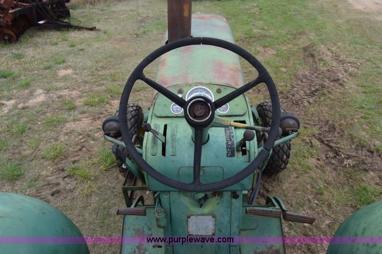 image for item E6360 John Deere 4010 tractor