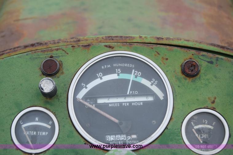 image for item E6360 John Deere 4010 tractor