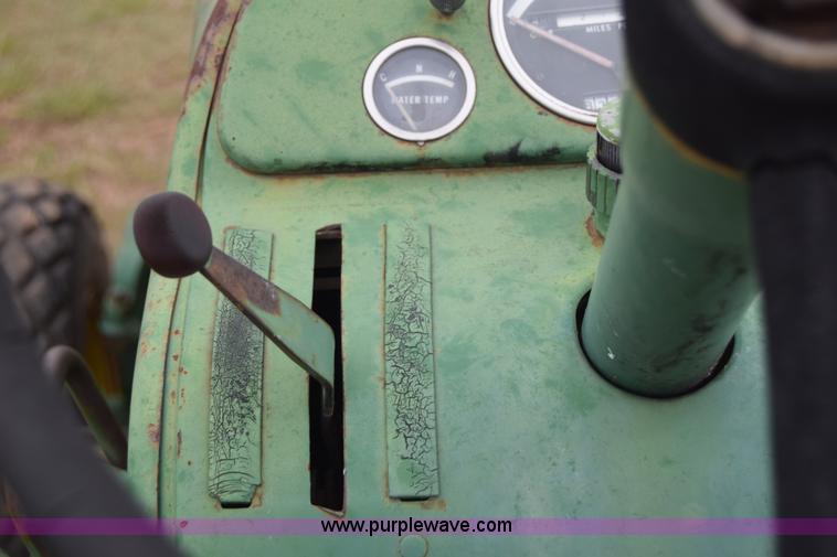 image for item E6360 John Deere 4010 tractor