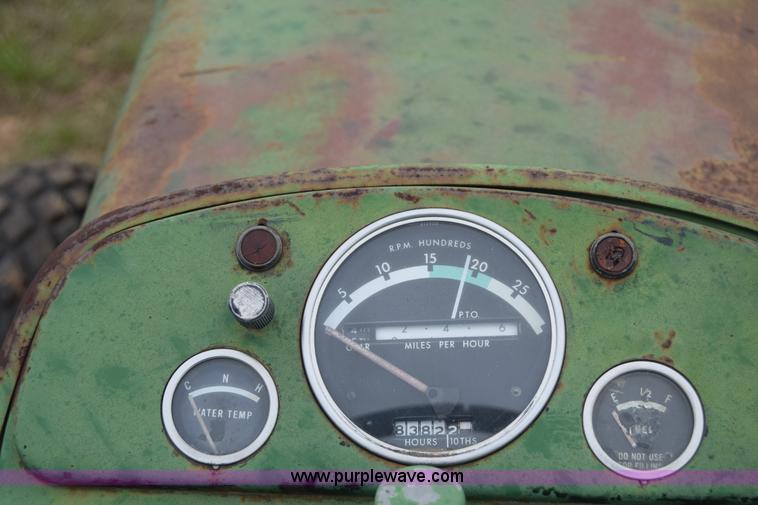 image for item E6360 John Deere 4010 tractor