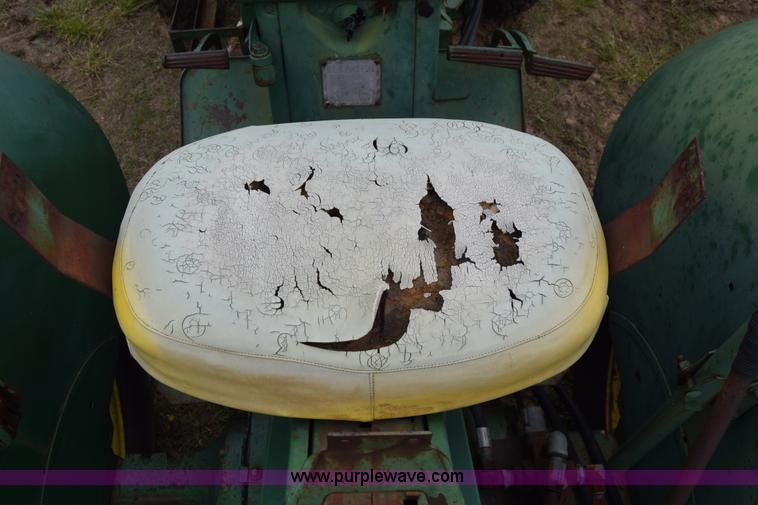 image for item E6360 John Deere 4010 tractor