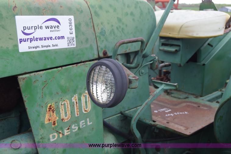 image for item E6360 John Deere 4010 tractor