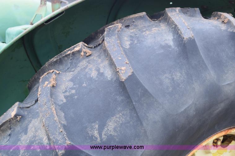 image for item E6360 John Deere 4010 tractor