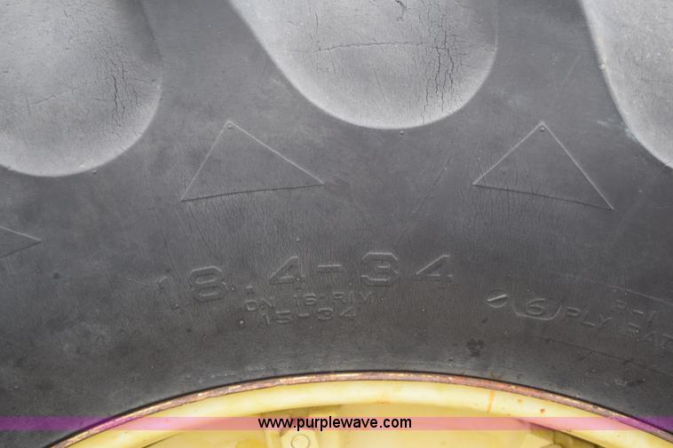 image for item E6360 John Deere 4010 tractor