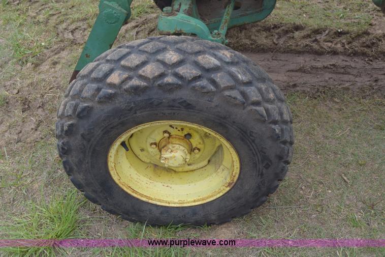 image for item E6360 John Deere 4010 tractor