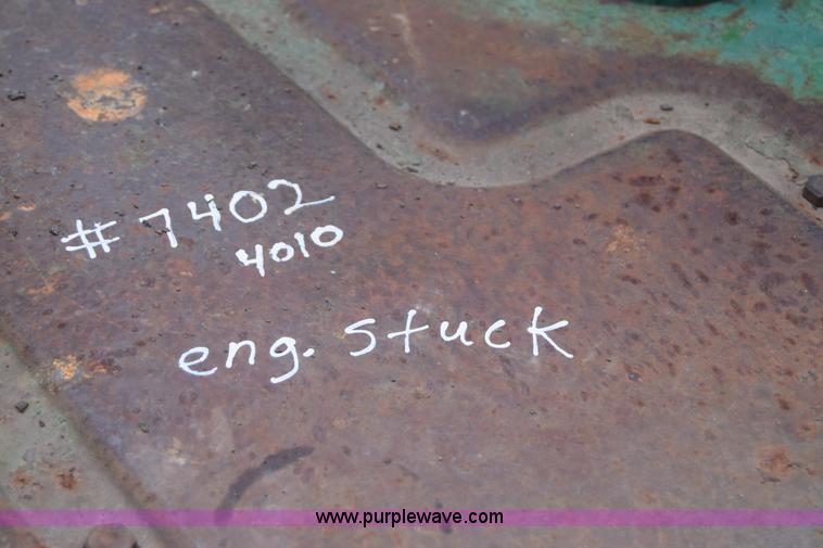 image for item E6360 John Deere 4010 tractor