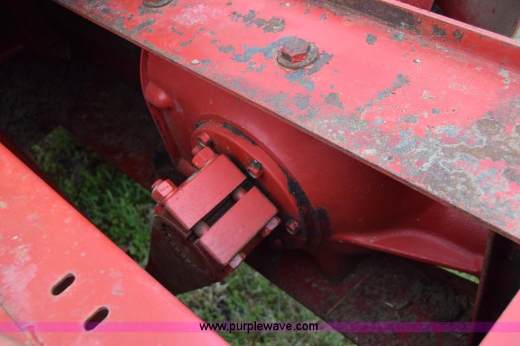 image for item E6361 New Holland 271 small square baler