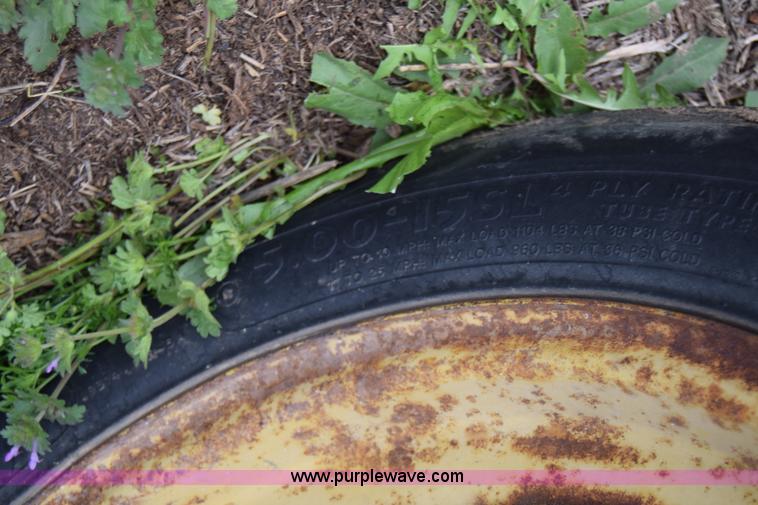 image for item E6361 New Holland 271 small square baler