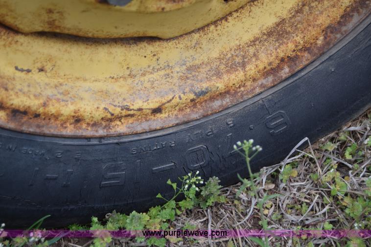 image for item E6361 New Holland 271 small square baler